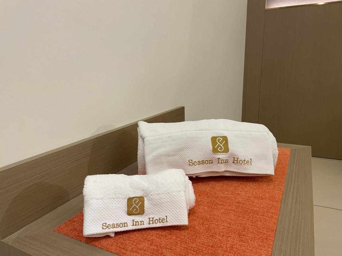 Season Inn Hotel_Al Hail Сиб Екстериор снимка