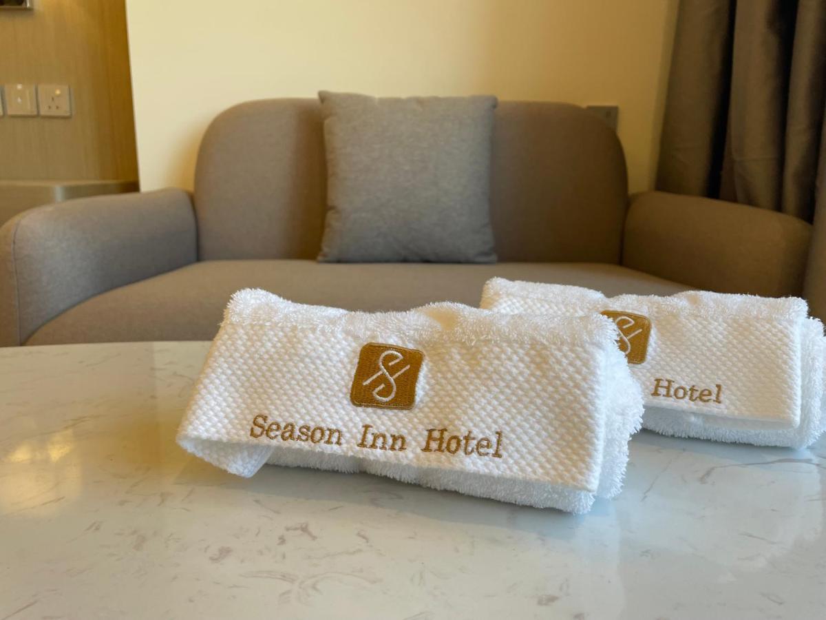 Season Inn Hotel_Al Hail Сиб Екстериор снимка