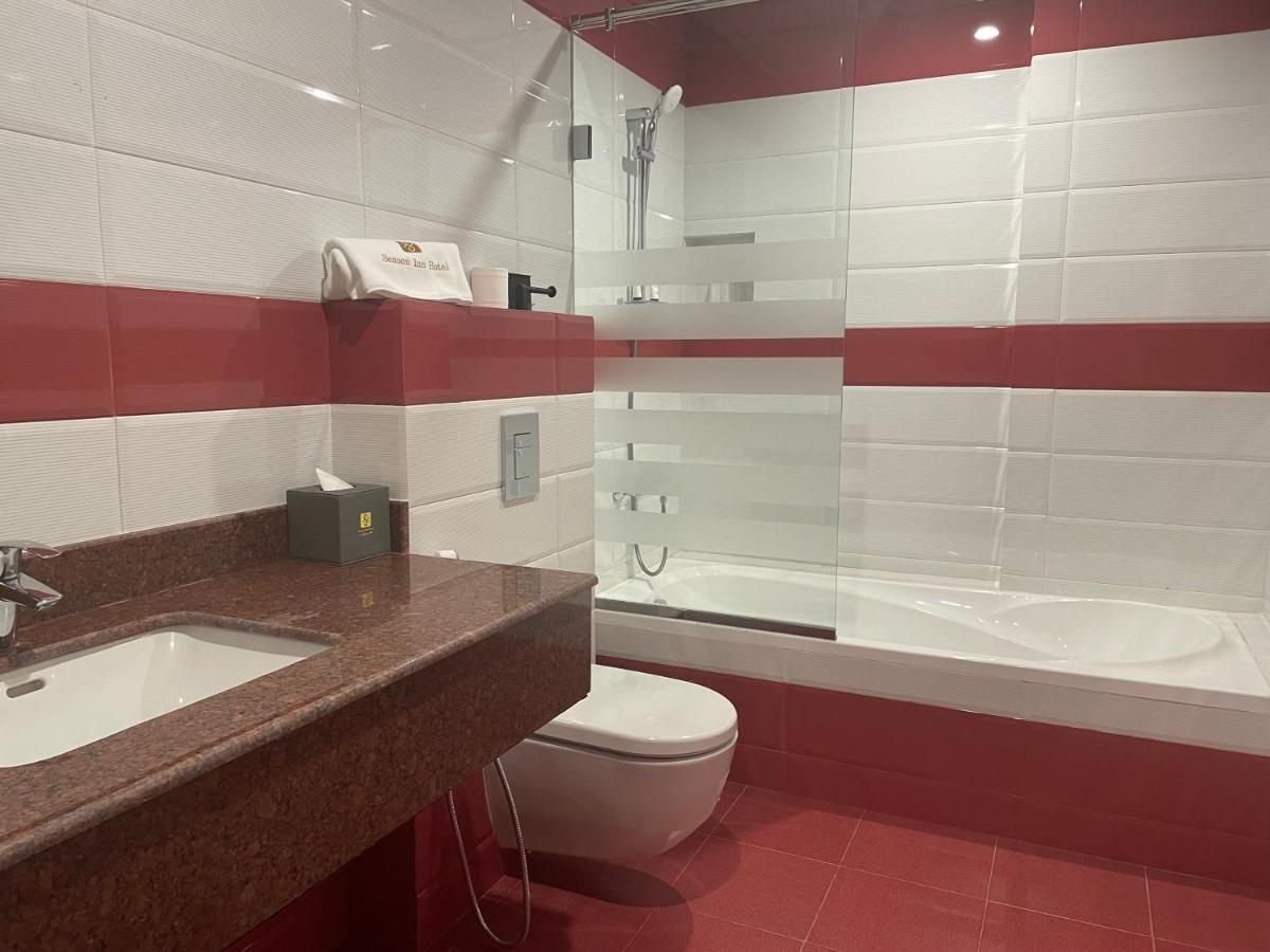 Season Inn Hotel_Al Hail Сиб Екстериор снимка