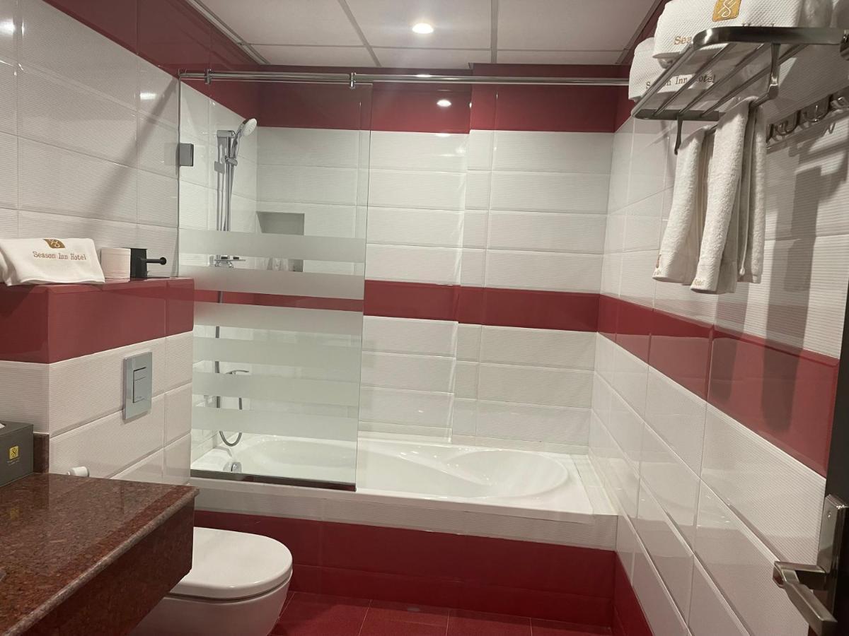 Season Inn Hotel_Al Hail Сиб Екстериор снимка
